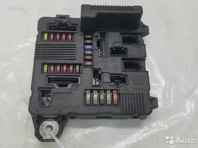 Купить предохранители меган 2 Блок предохранителей Renault 8200306032C 150114 купить в Калужской области с дос