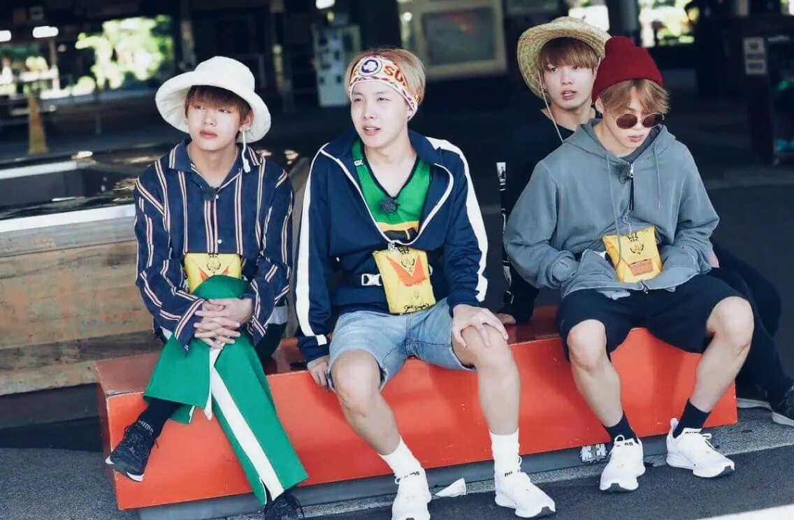 Боны бтс. Бтс на гавайях. bts на гавайях. чимин на гавайях.