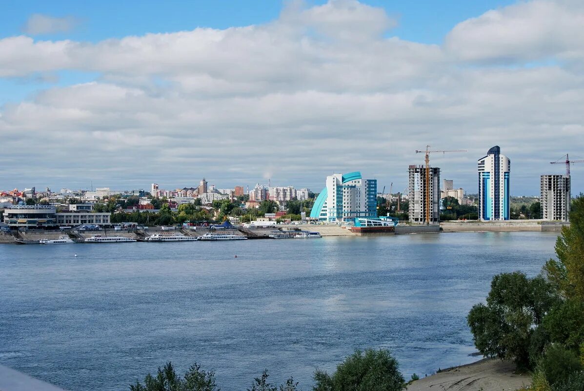 Обь Барнаул. Река в Барнауле. Берега реки Обь Барнаул. Барнаул на Оби. Река обь барнаул сегодня