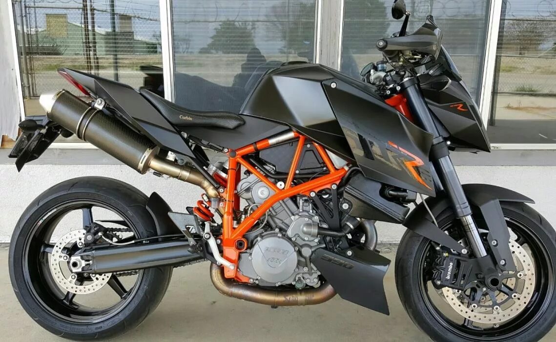 Ktm super duke 990. Дюк 990. Ктм 990 супер дюк. Дюк 990. Ктм 990 super duke.