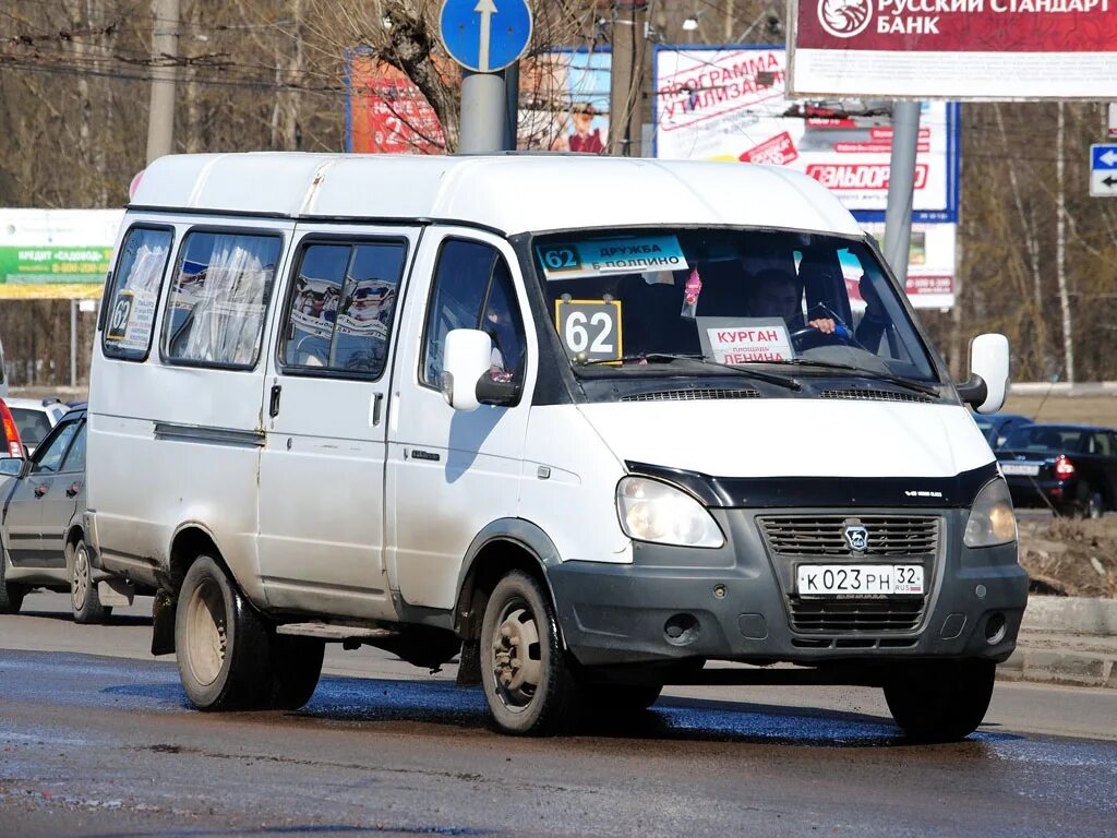 Найти маршрутное такси. Маршрутка. Маршрутное такси Брянск. Пассажирская маршрутка. ГАЗ 322132 маршрутное такси.