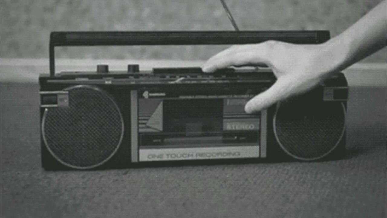 Магнитофон кассета BASF c60. Старый магнитофон с кассетами. Старый кассетный магнитофон. Кассетный магнитофон gif. Игра магнитофон