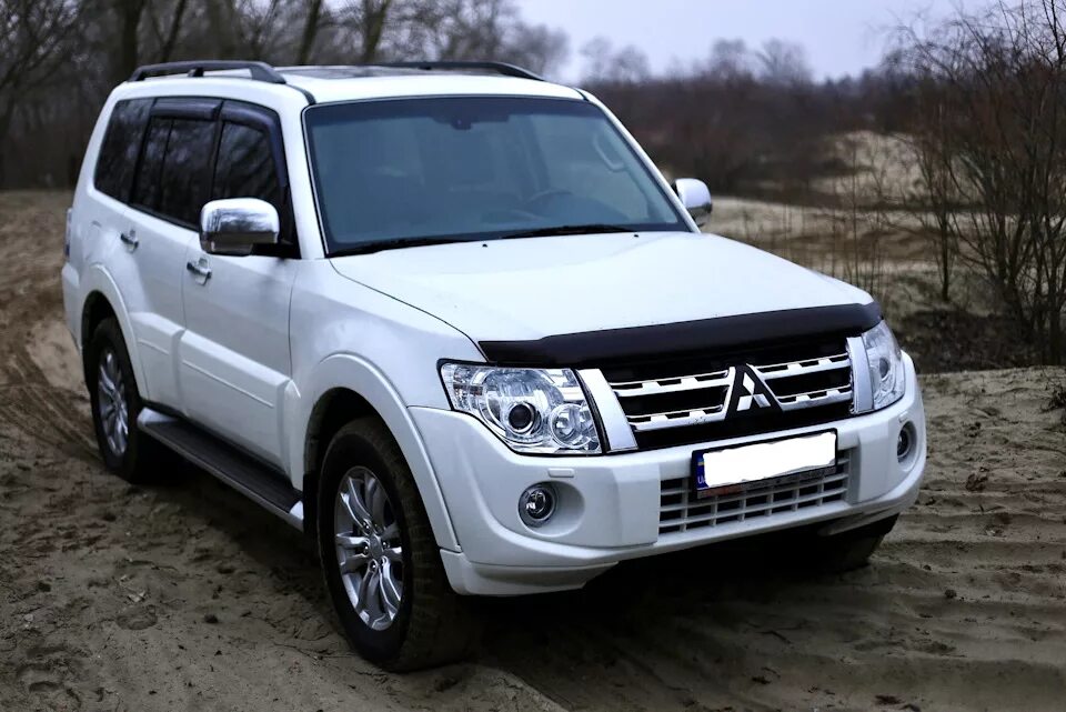 Мицубиси Паджеро 2013г. Mitsubishi Pajero 4. Митсубиси Паджеро 3. Mitsubishi Pajero 2013. Купить паджеро 3.2 3