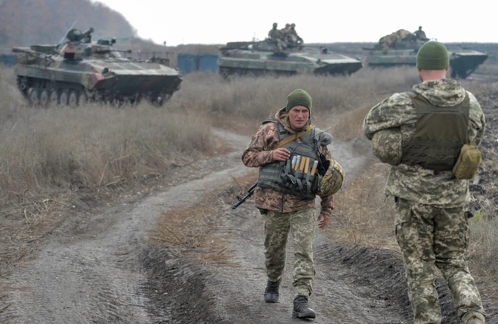 Действия на украине в контакте. ВСУ Украины на Донбассе. ВСУ Украины 2014. Военные на Донбассе. Армия Донбасса.