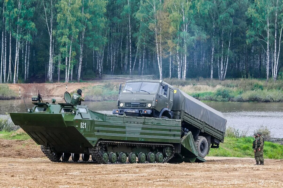 Техника Российской армии. Военная техника РФ. Новая техника вс РФ. Новейшая Военная техника России.