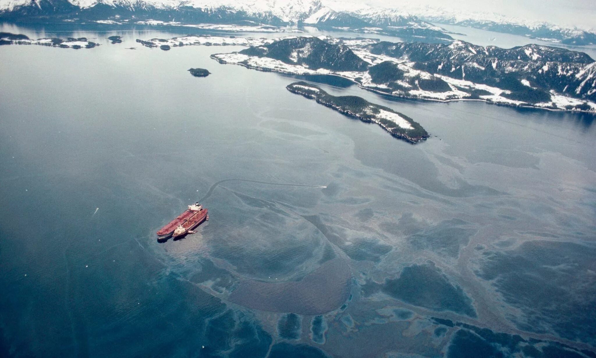 Катастрофы на озерах. Exxon Valdez. Крушение танкера Exxon Valdez. Экссон Вальдес 1989. Эксон Валдиз 1989.