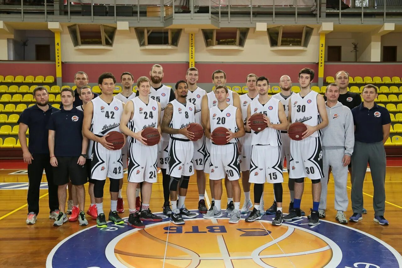 Бк автодор илья. Автодор саратов талисман. Автодор тамбов. Автодор состав. Баскетбольная команда автодор.