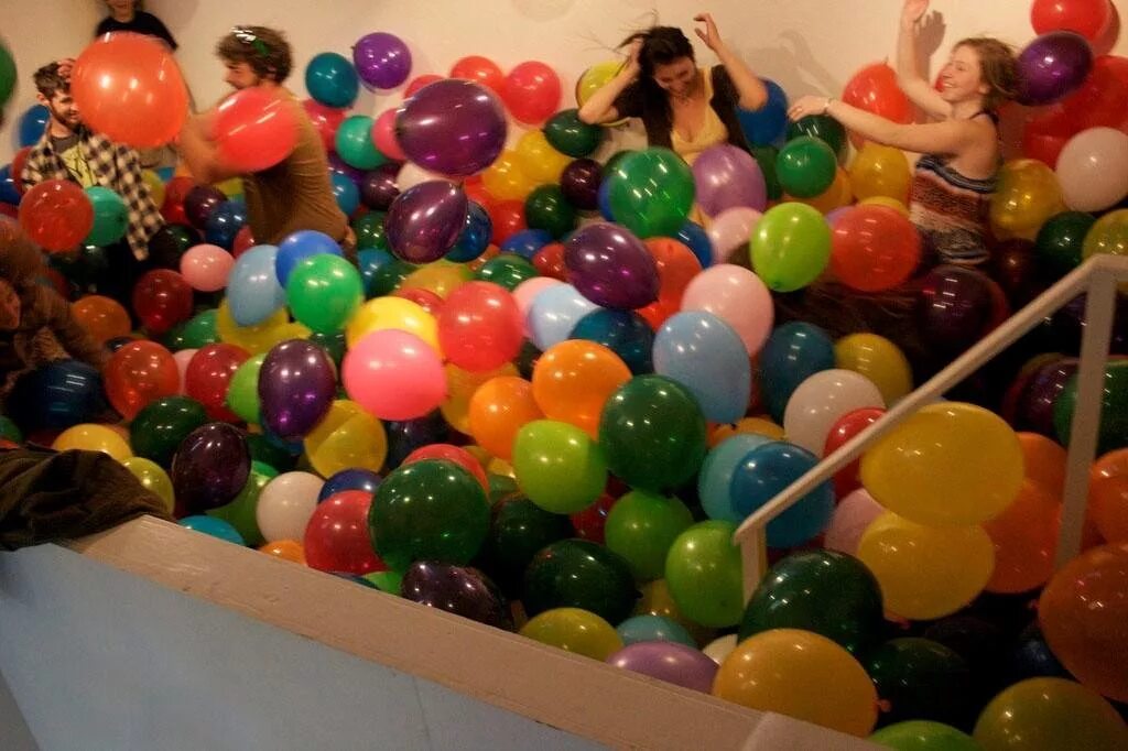 Как удивить одноклассников. Подарки и сюрпризы на день влюбленных. С днём рождения необычные. Сюрприз для подруги. Необычный подарок девушке.