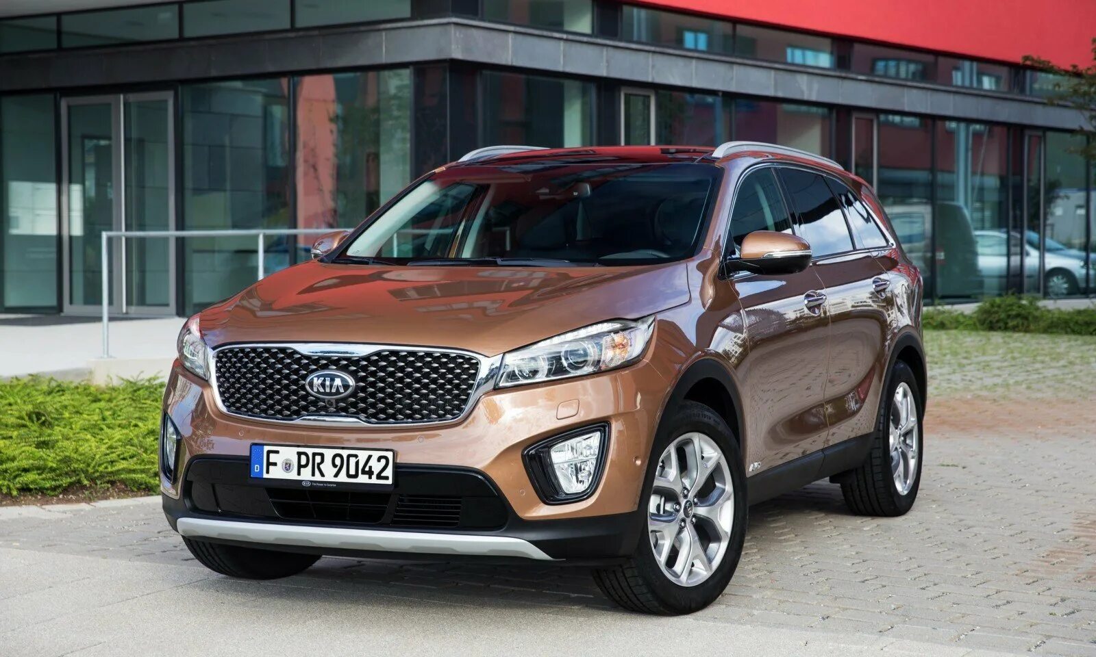 Kia Sorento разбили на "пятерку" от NHTSA