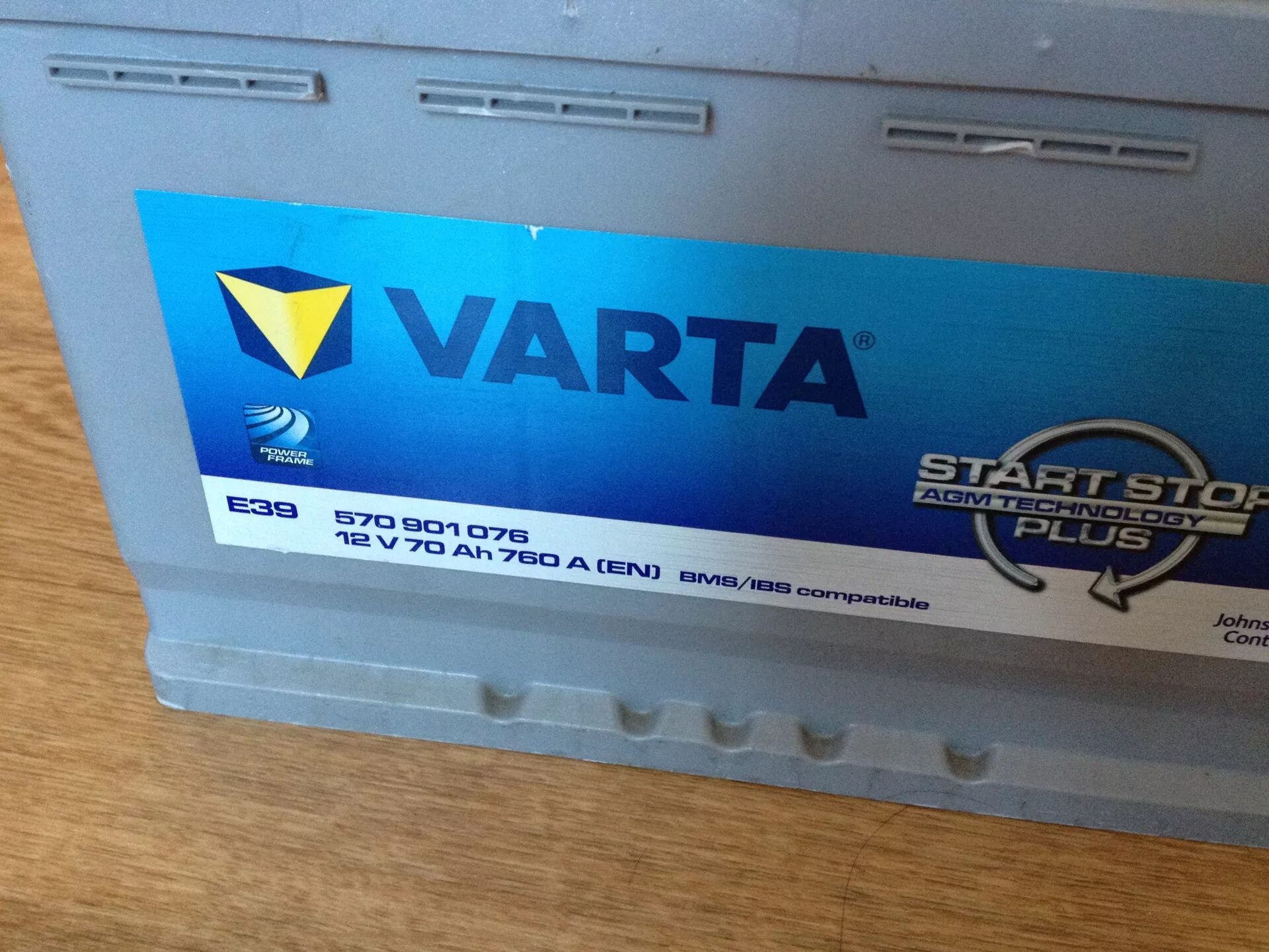 Аккумулятор varta 70ah. Varta g14 silver dynamic agm 595 901 085. Varta start stop plus. Varta e39. Аккумуляторная батарея silver dynamic 12v 85ah 800a.