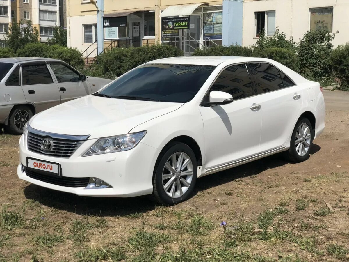 Toyota Camry 2013 белая. Toyota Camry 2013. Тойота Камри 2013 белая. Тойота Камри 2013. Купить камри с пробегом частные