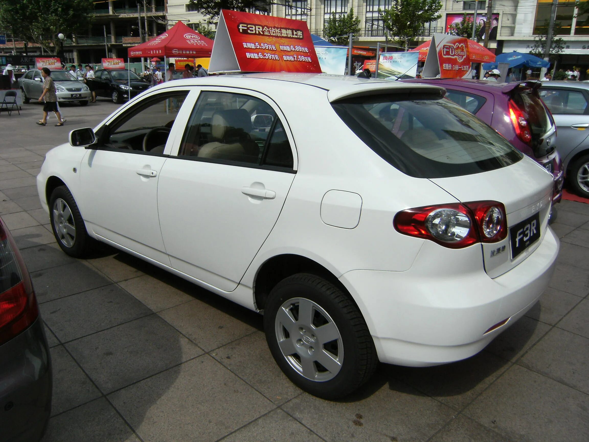 BYD f3 f3r. BYD f3 r хэтчбек. Тойота BYD f3. BYD f3 2011. Ф 3.3