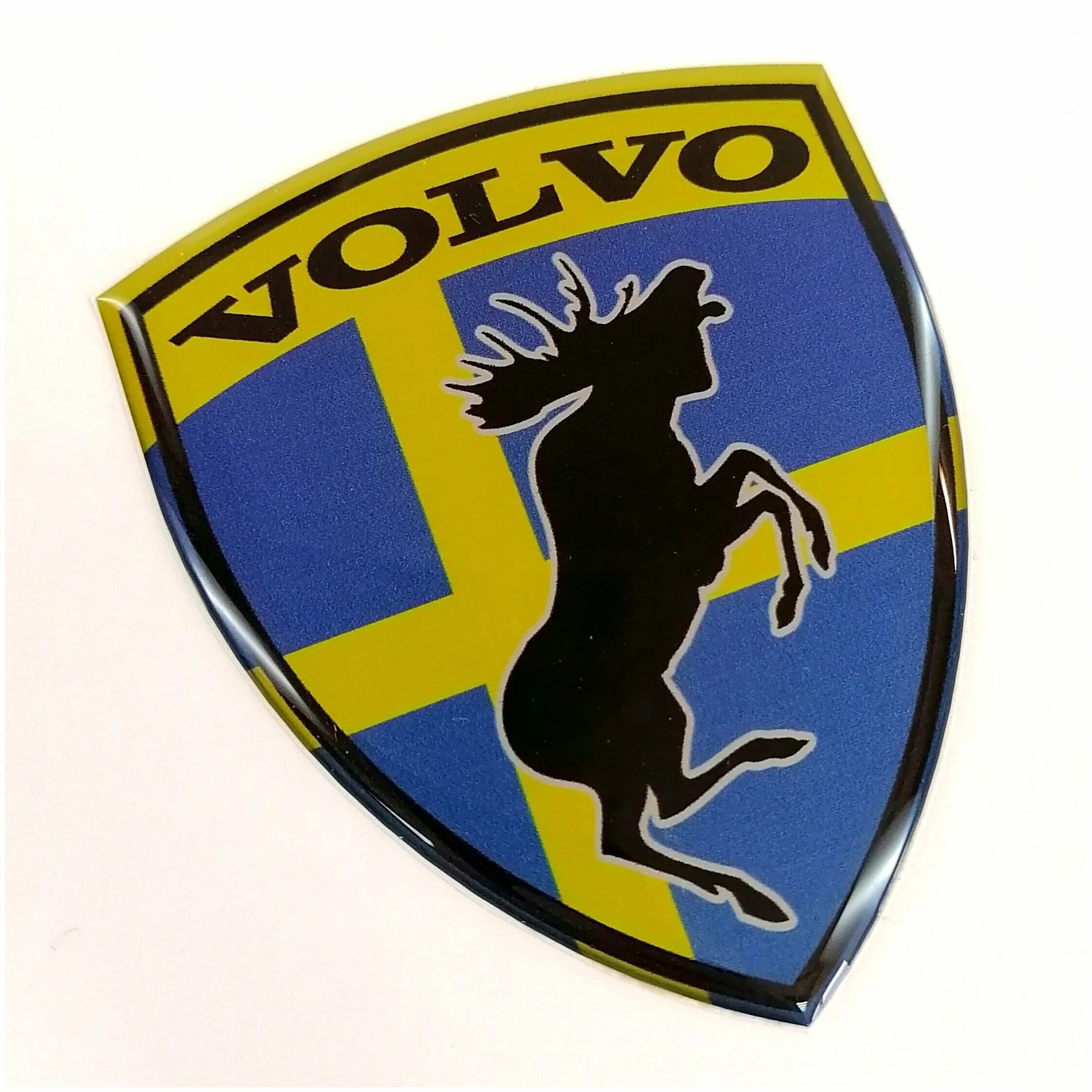 Значок на решетку радиатора volvo xc90. Наклейки вольво евро 6. Наклейки на volvo fh12. Наклейки вольво. Эмблема вольво.