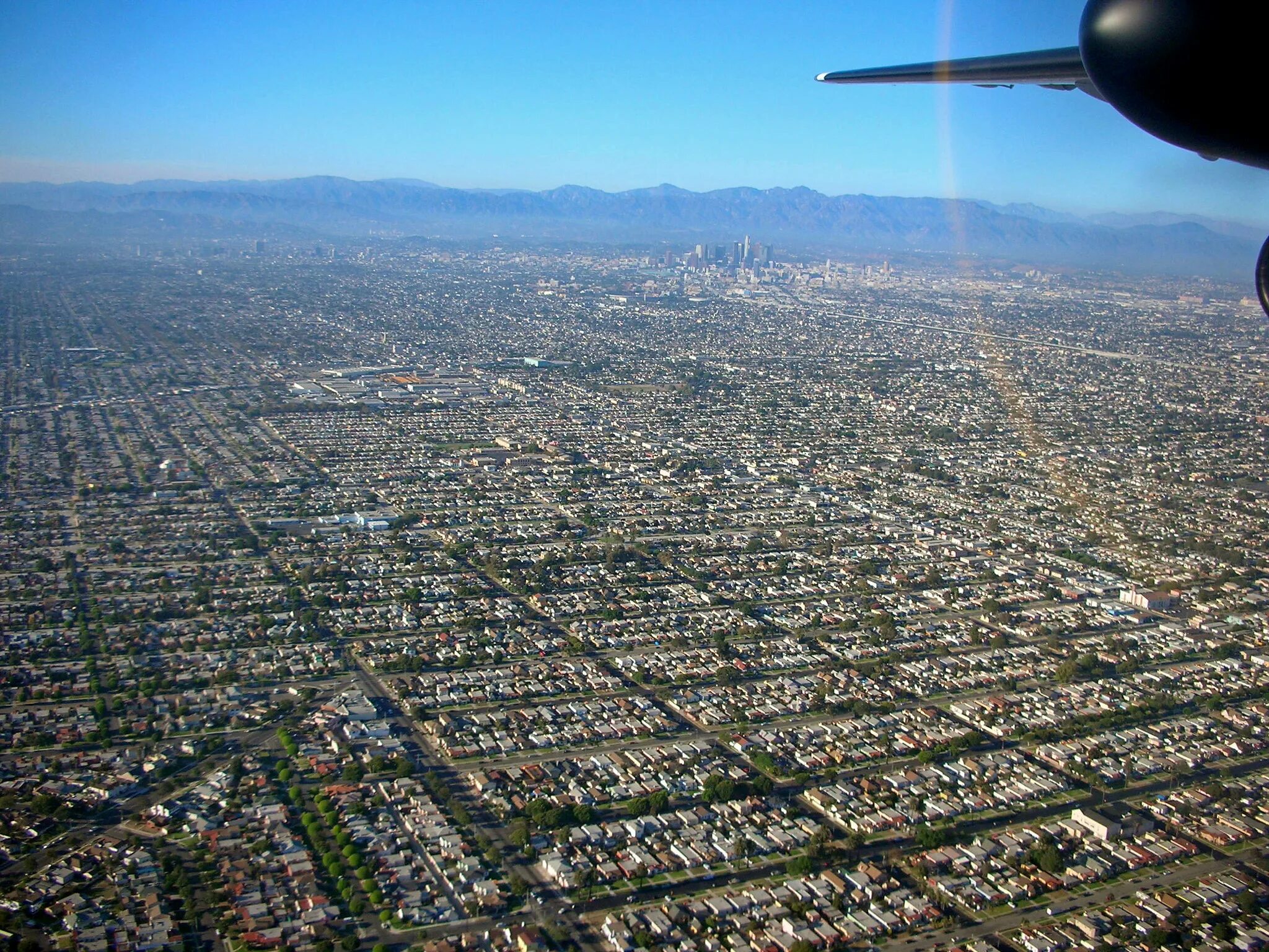 Включи лос анджелес 52 ngg. Субурбия Лос Анджелес. Агломерация Лос Анджелеса. Лос Анджелес с высоты птичьего полета. Лос Анджелес вид сверху.