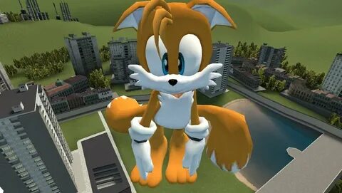 Tails the giant fox