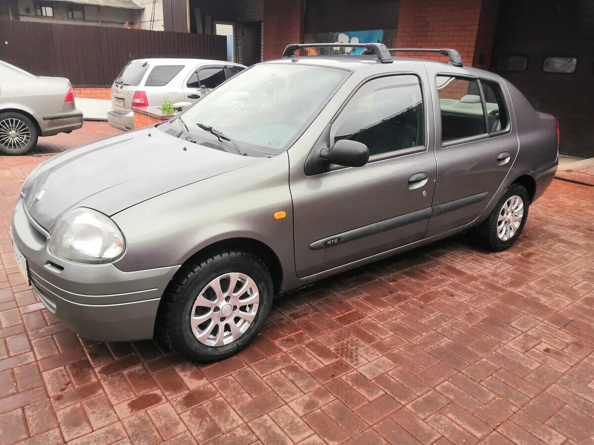 Renault 2000 года. Рено Клио седан 2000. Renault Clio 2000. Рено Клио 2000г. Renault Clio 2000 седан.