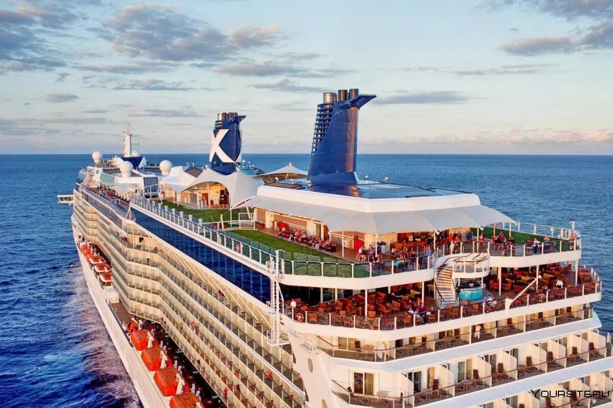 Что значит лайнер. Круизный лайнер celebrity eclipse. celebrity apex лайнер. селебрити круизная компания. celebrity eclipse аляска.