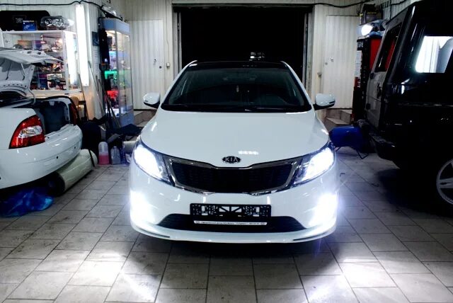 Свет фар рио 3. Kia Rio 2014 цоколь ламп. Led лампы на Киа Рио 2014 года. Комплект светодиодных ламп для Киа Рио 2014. Led лампы Kia Rio 3.