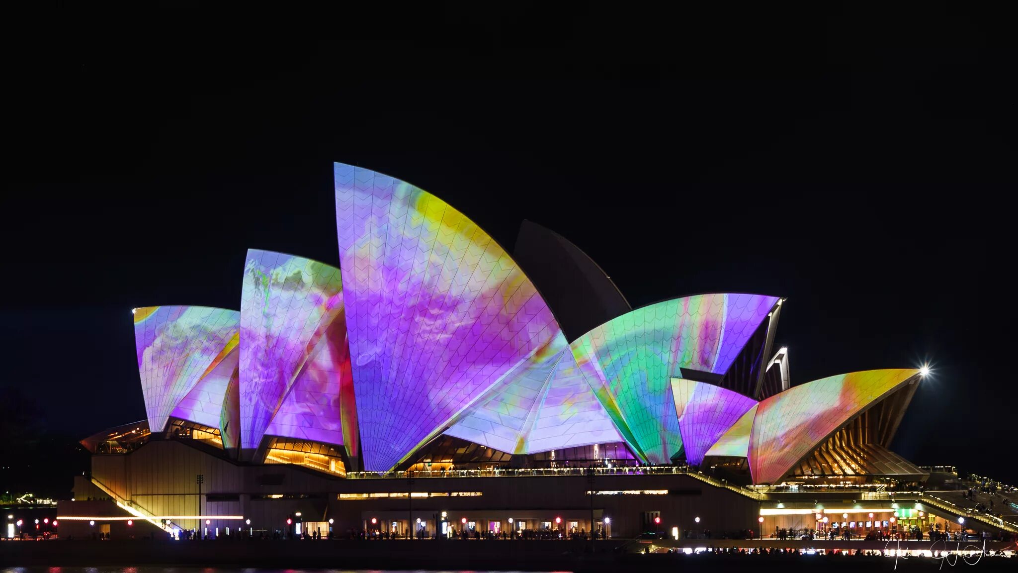 Известные концертные залы. Сиднейский оперный театр. Опера Холл Сидней. Австралия опера-Хаус (Сидней) сцена. Сиднейский оперный театр внутри.