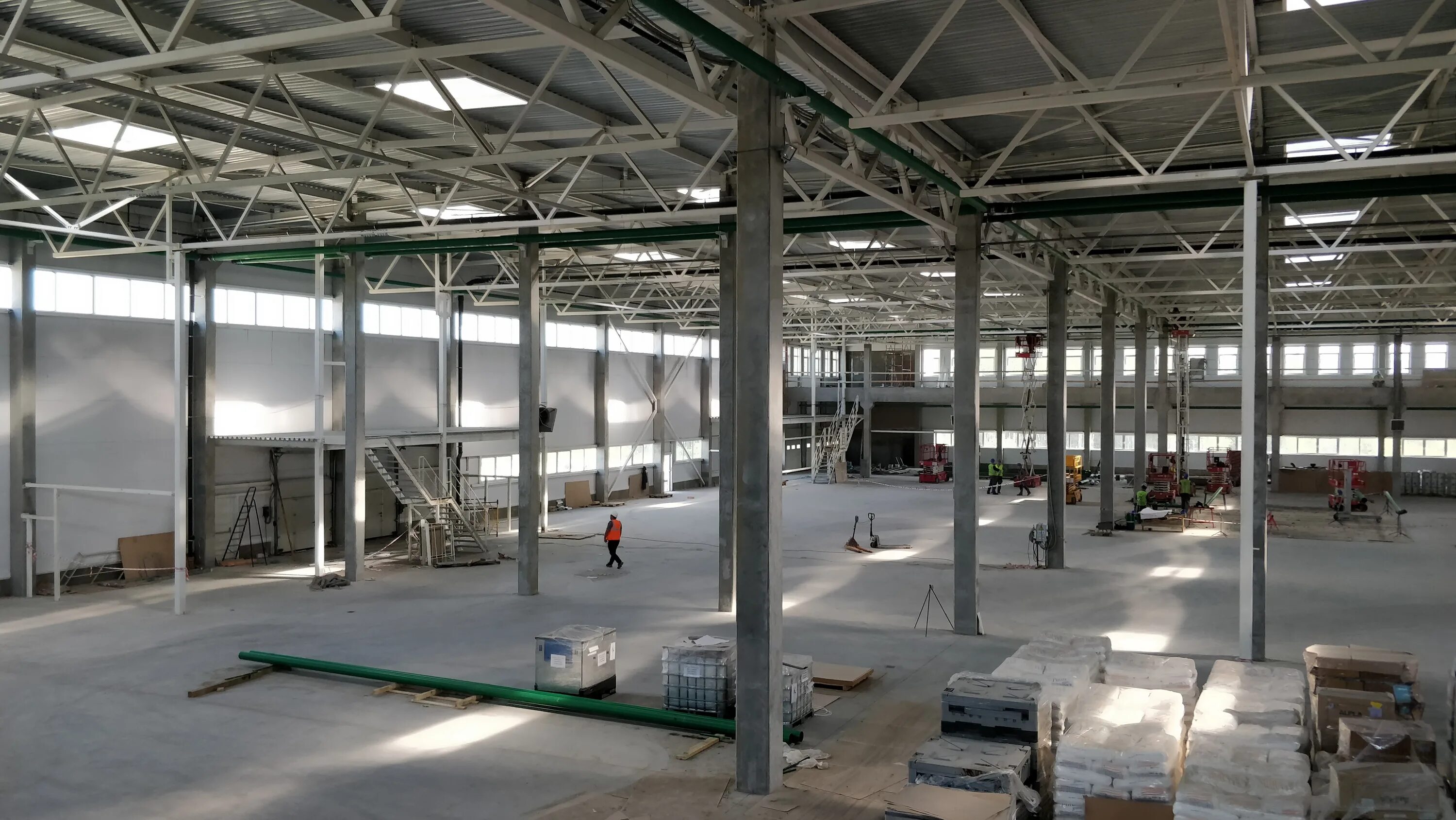 светильник для промышленных зданий. строительство производственных площадей. производственное помещение. производственный склад. строительство производственных площадей.