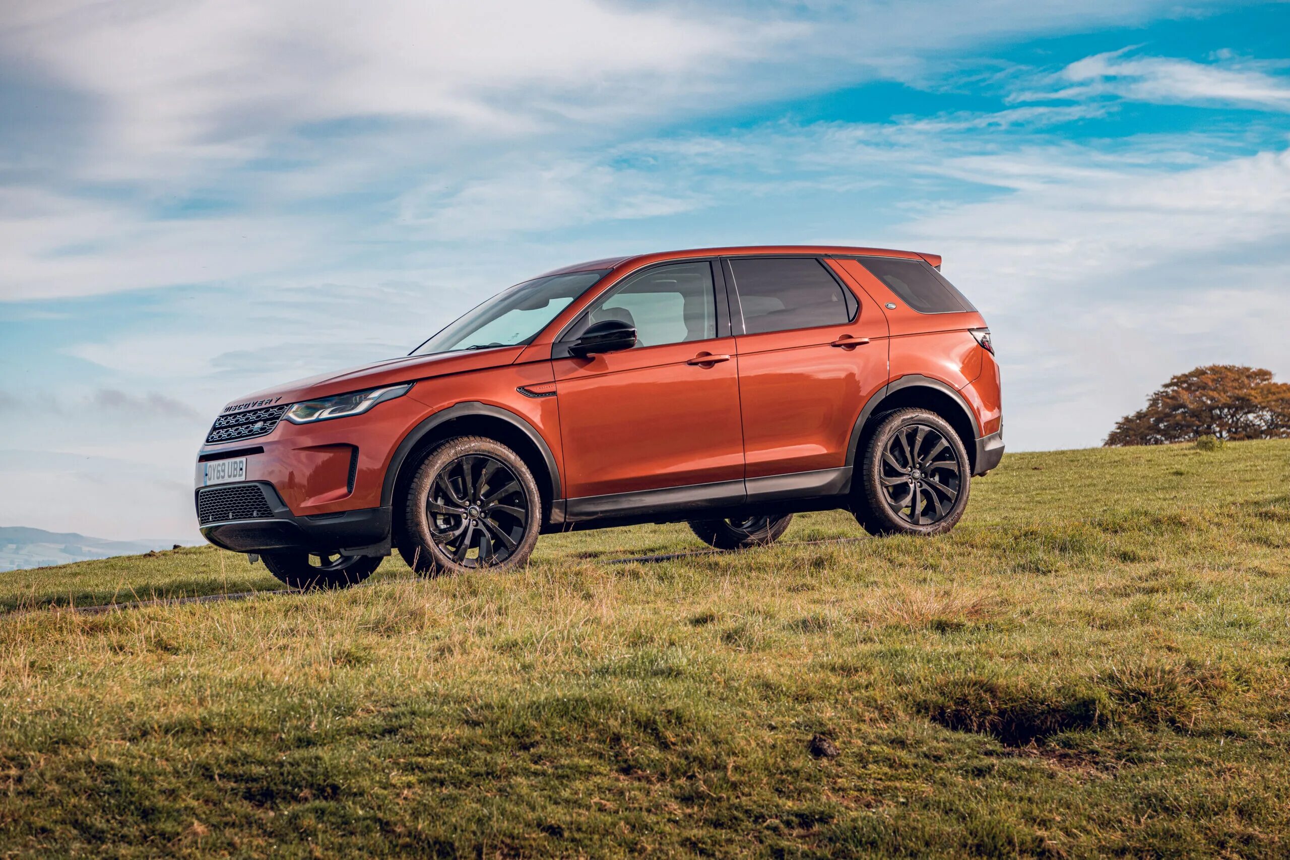 Ленд ровер дискавери 2019. Land Rover Discovery Sport 2019. Land Rover Discovery Sport l550. Ленд Ровер Дискавери 2019 года. Ленд Ровер Дискавери спорт 2019 года.