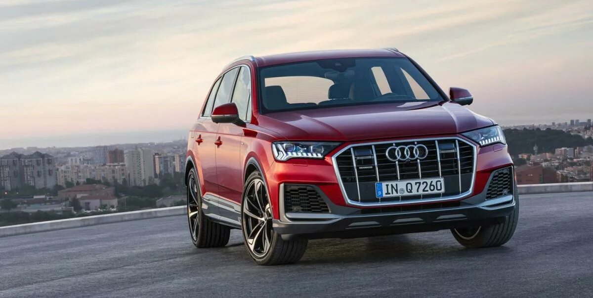 Audi q3 2020. Кроссовер ауди q7. Mercedes q7. Audi q 2020. Ауди q7 2021.