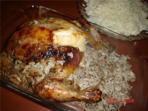 Обломов курица с рисом. Курица с рисом в духовке в рукаве для запекания. курица с рисом в духовке в пакете. целая курица с рисом в духовке. курица с рисом в пакете для запекания в духовке.
