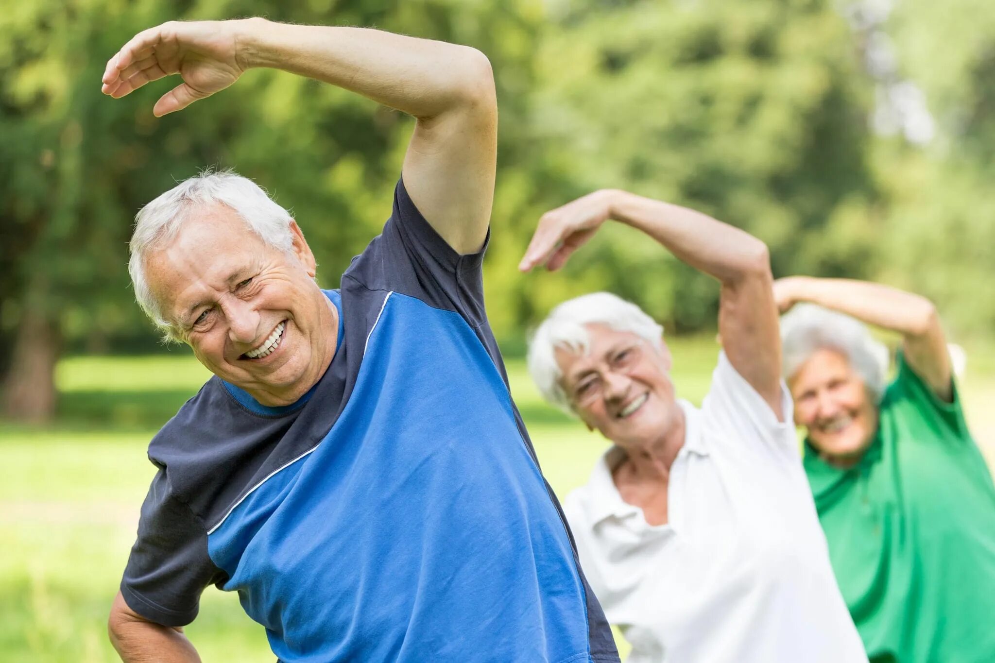 Ютуб долголетие. Спорт для пожилых. Спортивные пенсионеры. Пожилые люди спорт. Физическая активность пожилых.