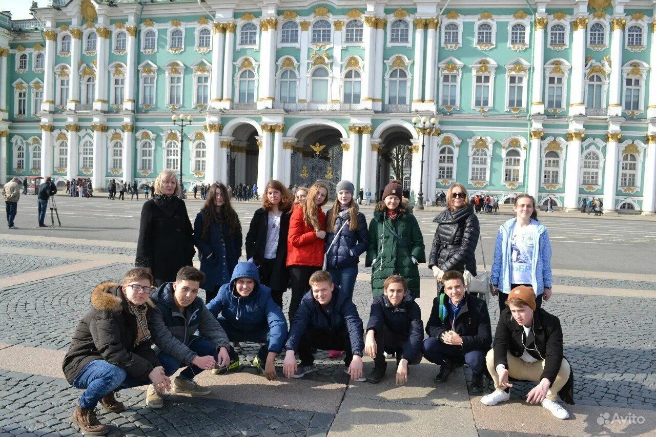 Новгород из санкт петербурга экскурсия 1 день. Экскурсия для школьников по Петербургу. Санкт-Петербург экскурсии. Экскурсии для школьников. Школьники на экскурсии.