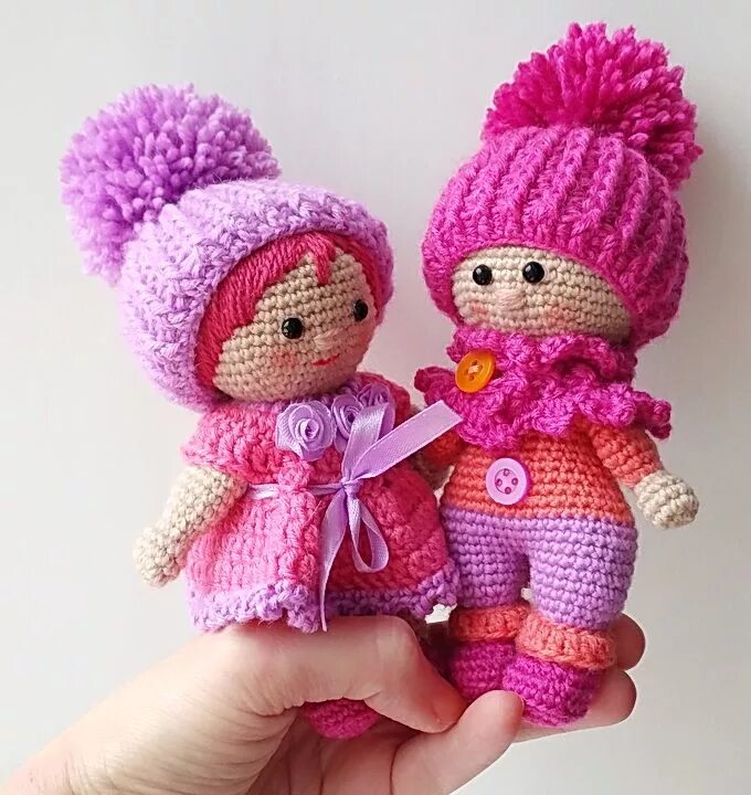 См крючком. См крючком. Ажурные салфетки крючком со схемами. См крючком. Медведь карамелька амигуруми.