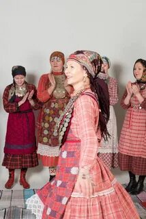 Удмуртский национальный костюм женский