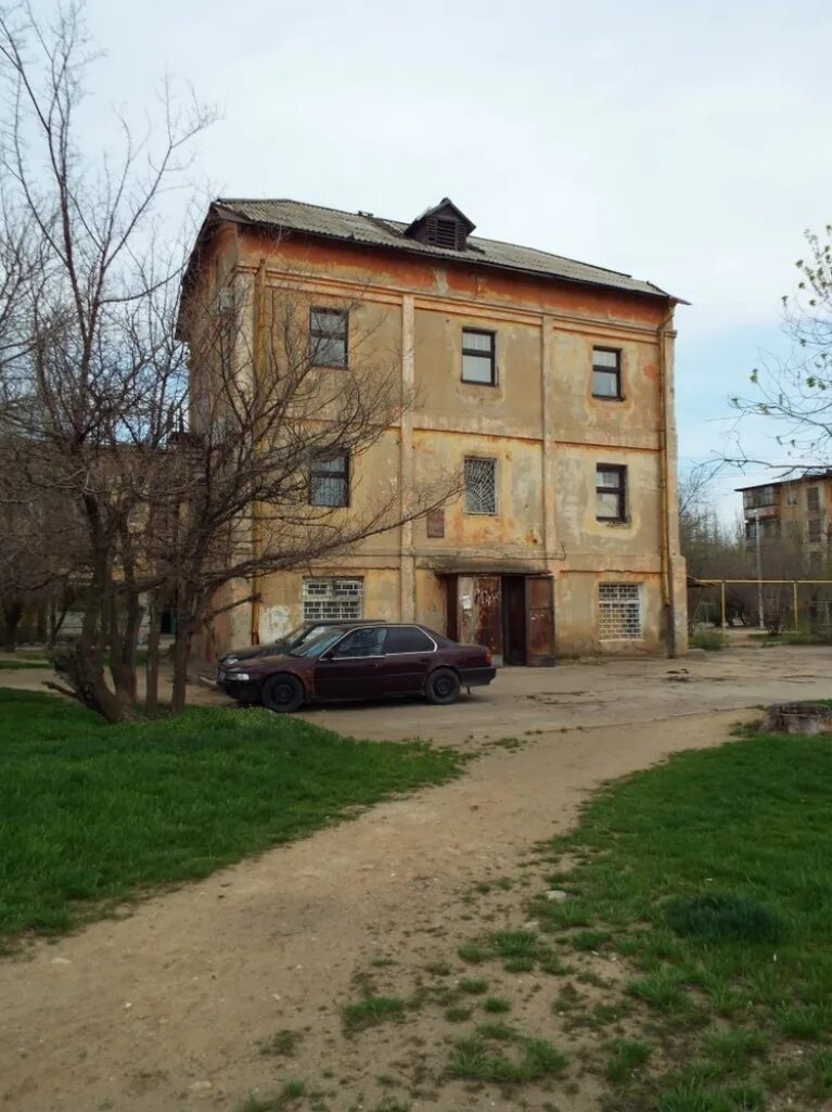 Старая мельница 10 старый оскол. Квартал старая мельница. Старый оскол набережная старая мельница. Квартал старая мельница. Квартал старая мельница.