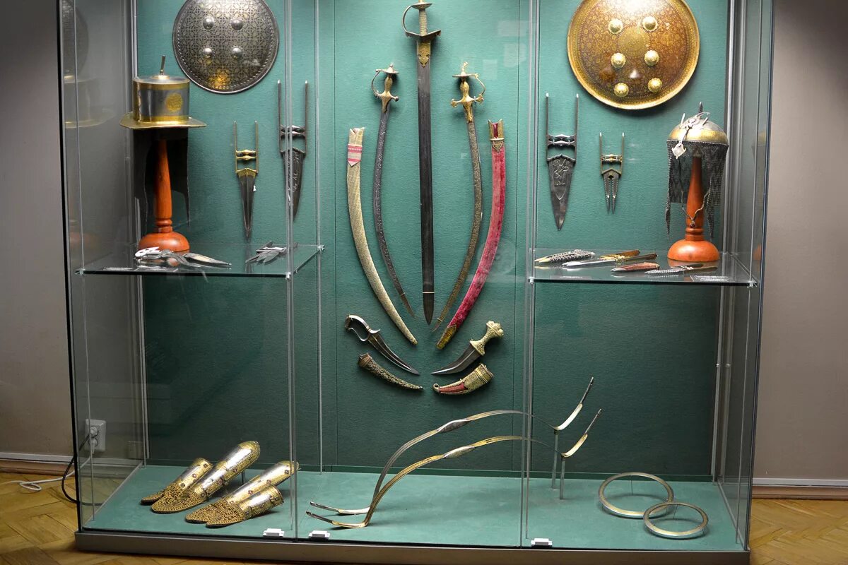 кунсткамера оружие питер. оружейная кунсткамера. музей огнестрельного оружия. кунсткамера экспонаты орудия. музей кунсткамера нижний новгород.