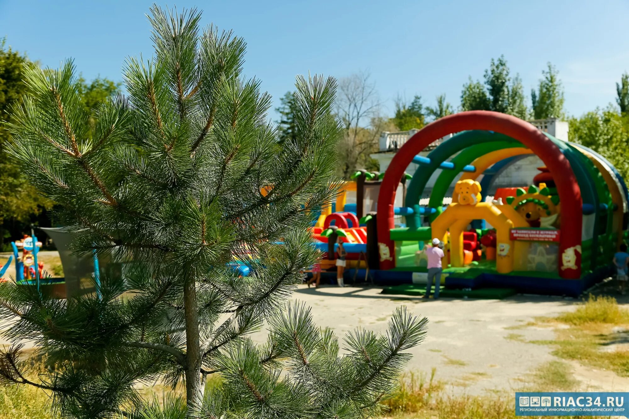 волгоградская обл михайловка дтп. город михайловка волгоградская область. авария в михайловке волгоградской области. городской дворец культуры михайловка волгоградской области. на завтра волгоградская область михайловка.