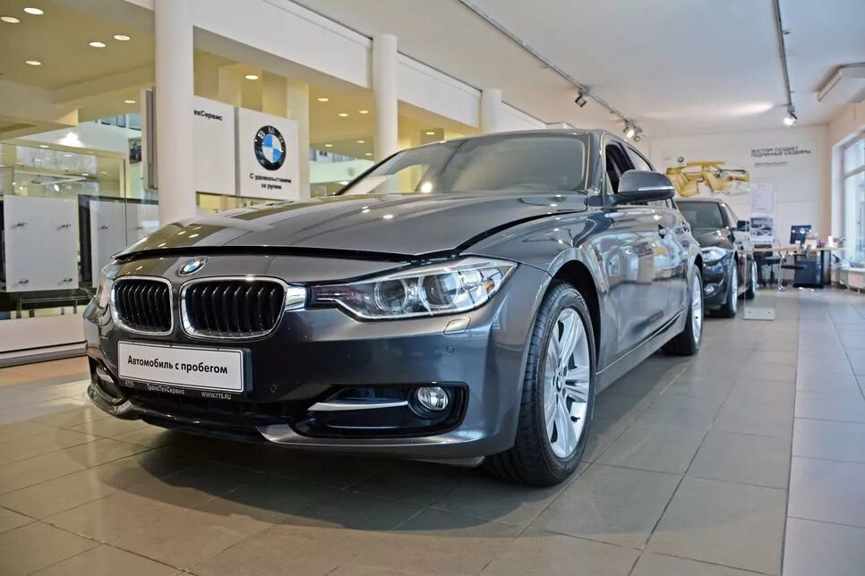Бмв с пробегом 3 москва. Бмв легковая. bmw премиум класса. бмв с пробегом. bmw лехкавушка.