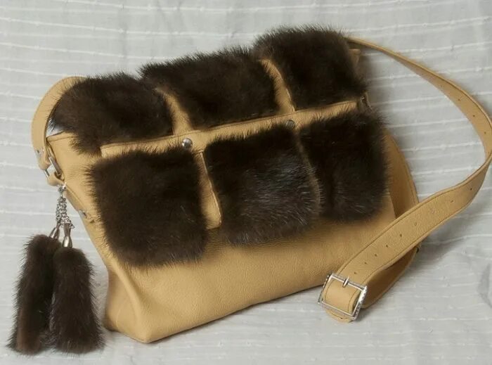 Изделия из кусочков меха. Лекало для шубы из норки. Как пошить из меха. Изделия из кусочков норки. Пошив варежек из меха.