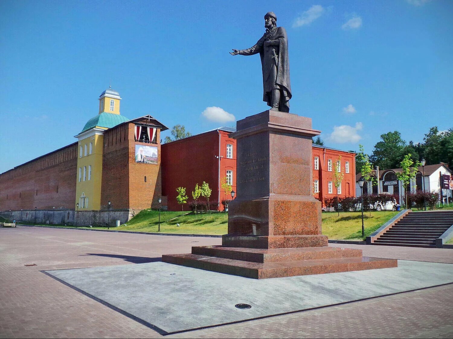 Памятник пушкину в смоленске. Памятник пржевальскому в смоленской. Памятник героям вов смоленск. Памятник крыленко в смоленске. Памятники смоленск адреса.