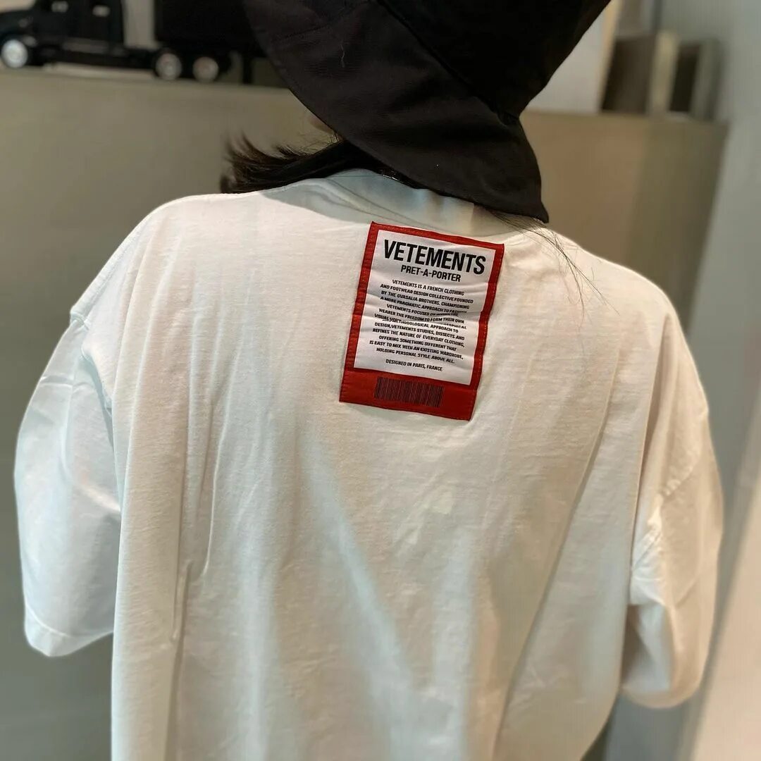 Hi speed vetements tee. Vetements no social media футболка. Vetements no social. Vetements pret a porter. Vetements pret-a-porter худи.