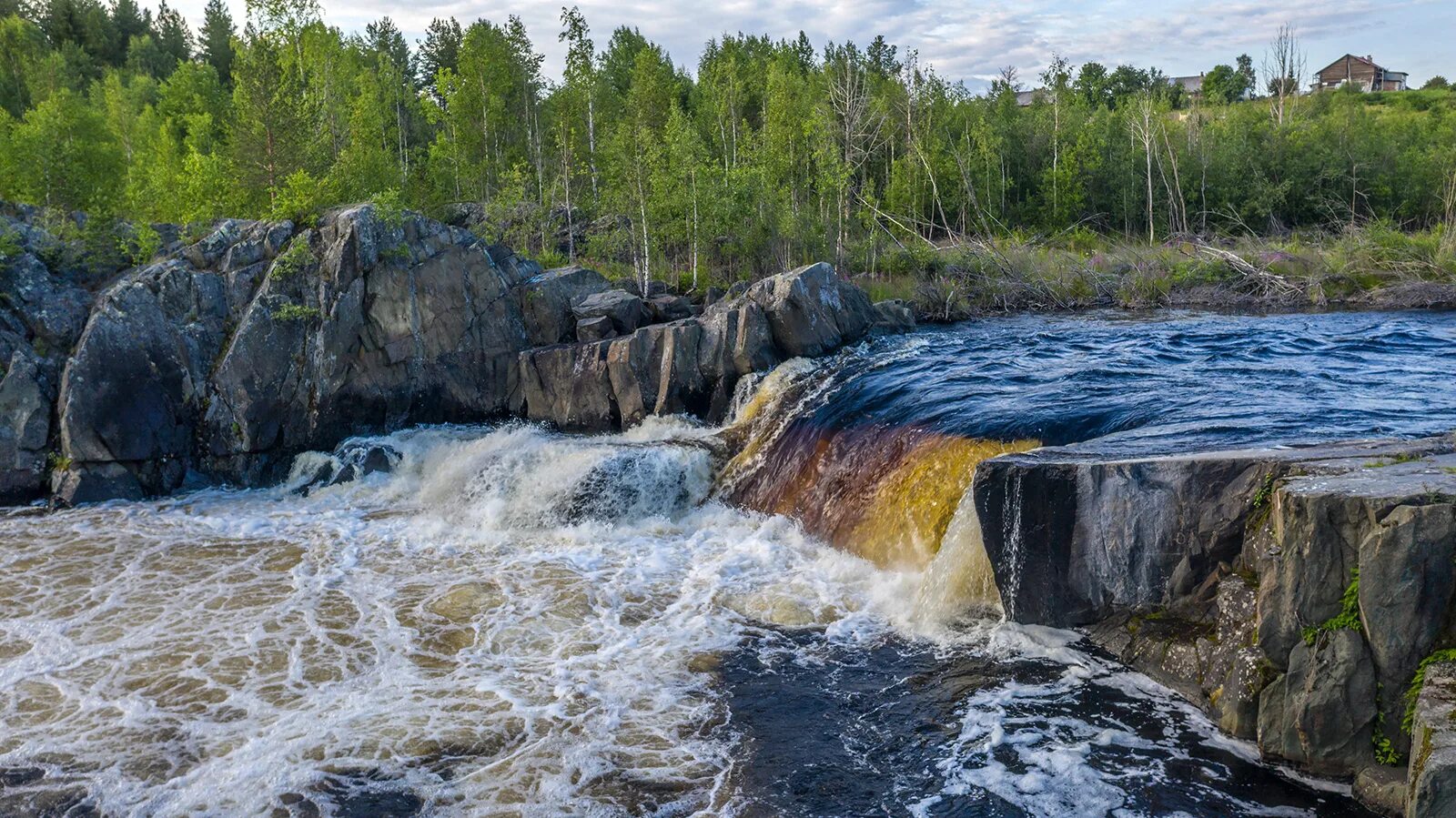 Р падун. Надвоицы водопад воицкий падун. воицкий падун водопад в карелии. падун надвоицы водопад. водопад падун вытегра.