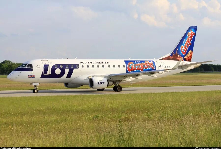 Embraer 175 lot. Полиш Аирлинес. Польская авиакомпания lot. Лот полиш Эйрлайнс. Lot polish airlines