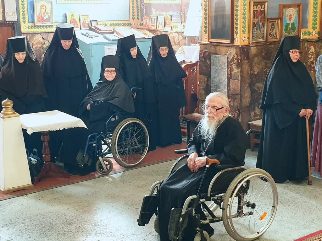 игуменья иулиания зачатьевского монастыря. спасо-преображенский монастырь в томске. иегуменьч николае свято никольский женский монастырь. богослужения в женском монастыре. женский монастырь монахини жизнь в монастыре.