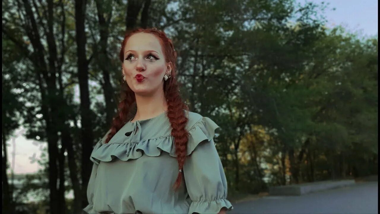 Девушки великих лук от 50 лет. Девушки великие луки фото. Polnalyubvi певица. Я люблю великие луки. Полна любви великие луки.