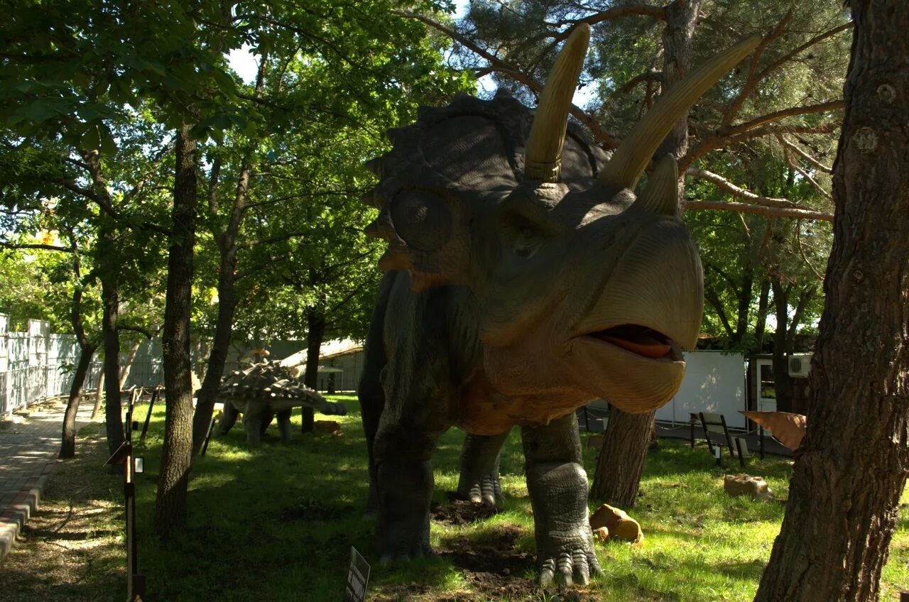 Парк динозавров Затерянный мир Адлер.