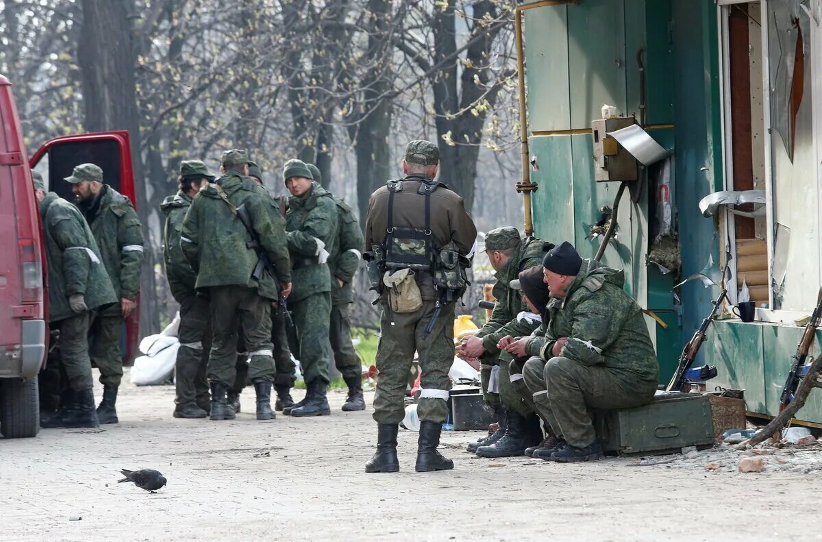 Военная ситуация на Украине. Российские солдаты на Украине. Наши военные на Украине. 18 апреля 2012