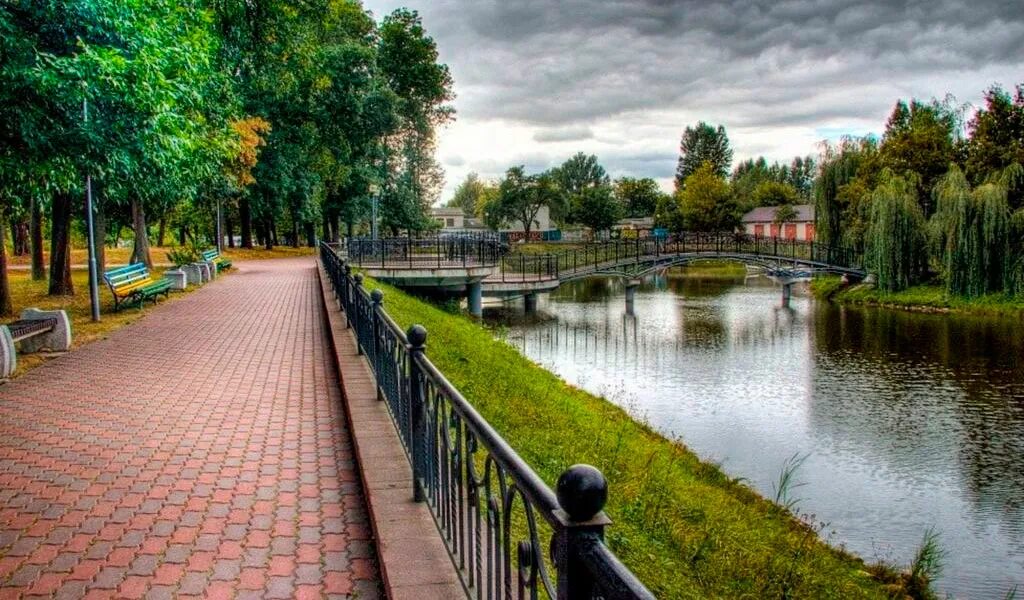 Брест 1 мая. Городской парк брест. брест парк 1 мая. брест парк победы. брест парк культуры и отдыха.