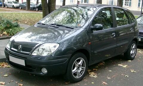 Сценик 2002 года