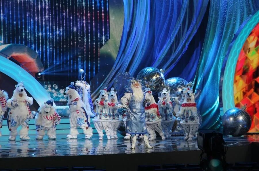 Мультик кремлевская елка. Новогоднее представление заговор зеркал. Новогоднее представление заговор зеркал. Общероссийская новогодняя елка в кремлевском дворце 26. Новогодняя елка в кремле.