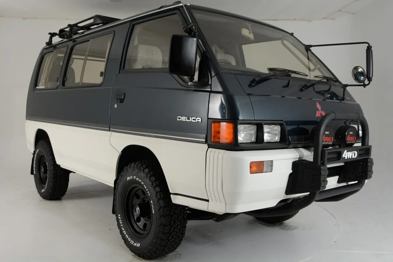 Митсубиси делика бу купить. Мицубиси Делика 1989. Mitsubishi Delica l5. Mitsubishi Delica l300. Митсубиси Делика exceed.