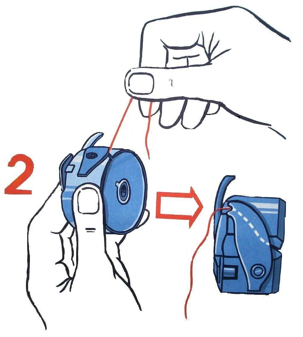 Как в швейную ручную машинку вставить. Как вставить нитку в шпульку. Как правильно вставить шпульку в челнок. Как вставить челнок в швейную машинку. Как заправить нитку в шпульку.