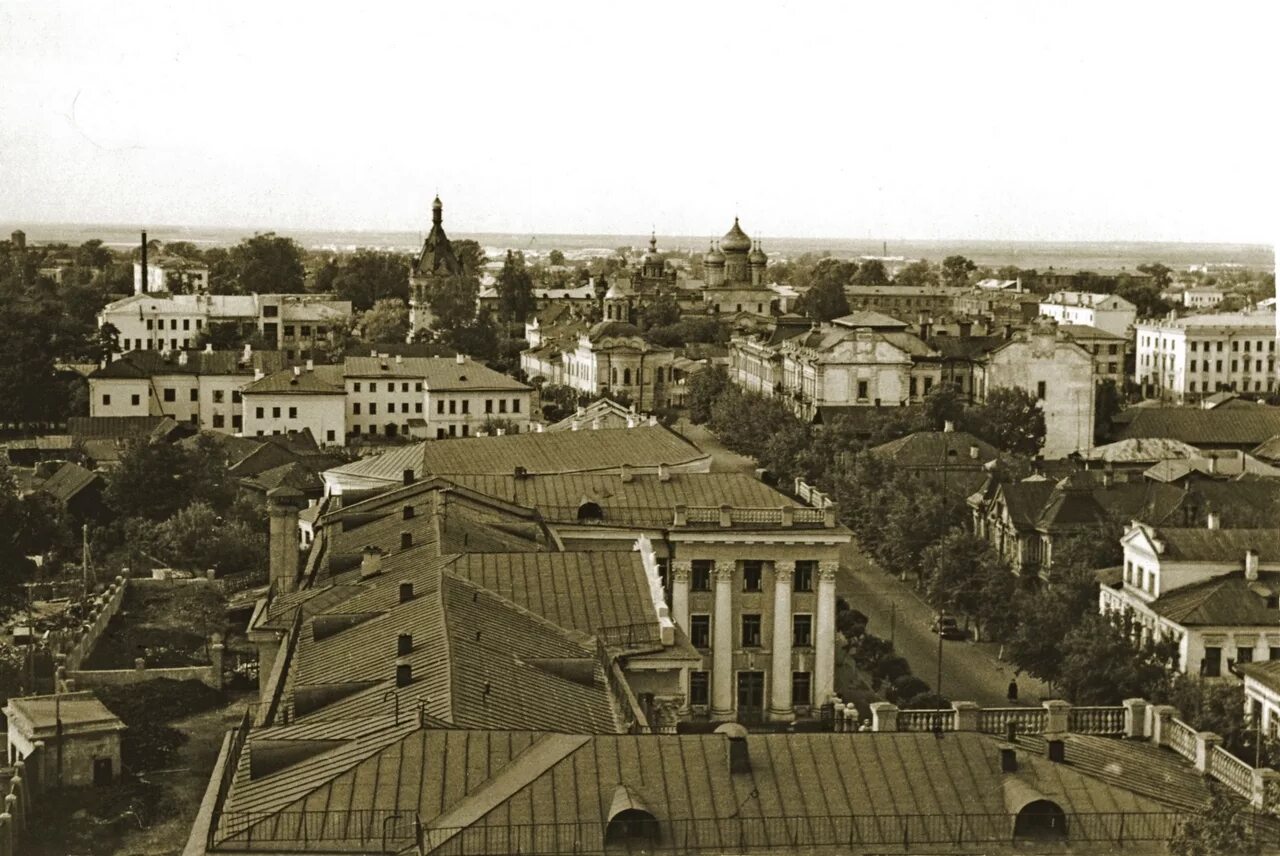 Воскресенская площадь кострома. Чайковского в костроме. Улица чайковского 19 кострома. Кострома в 12 веке. Улицы костромы история.